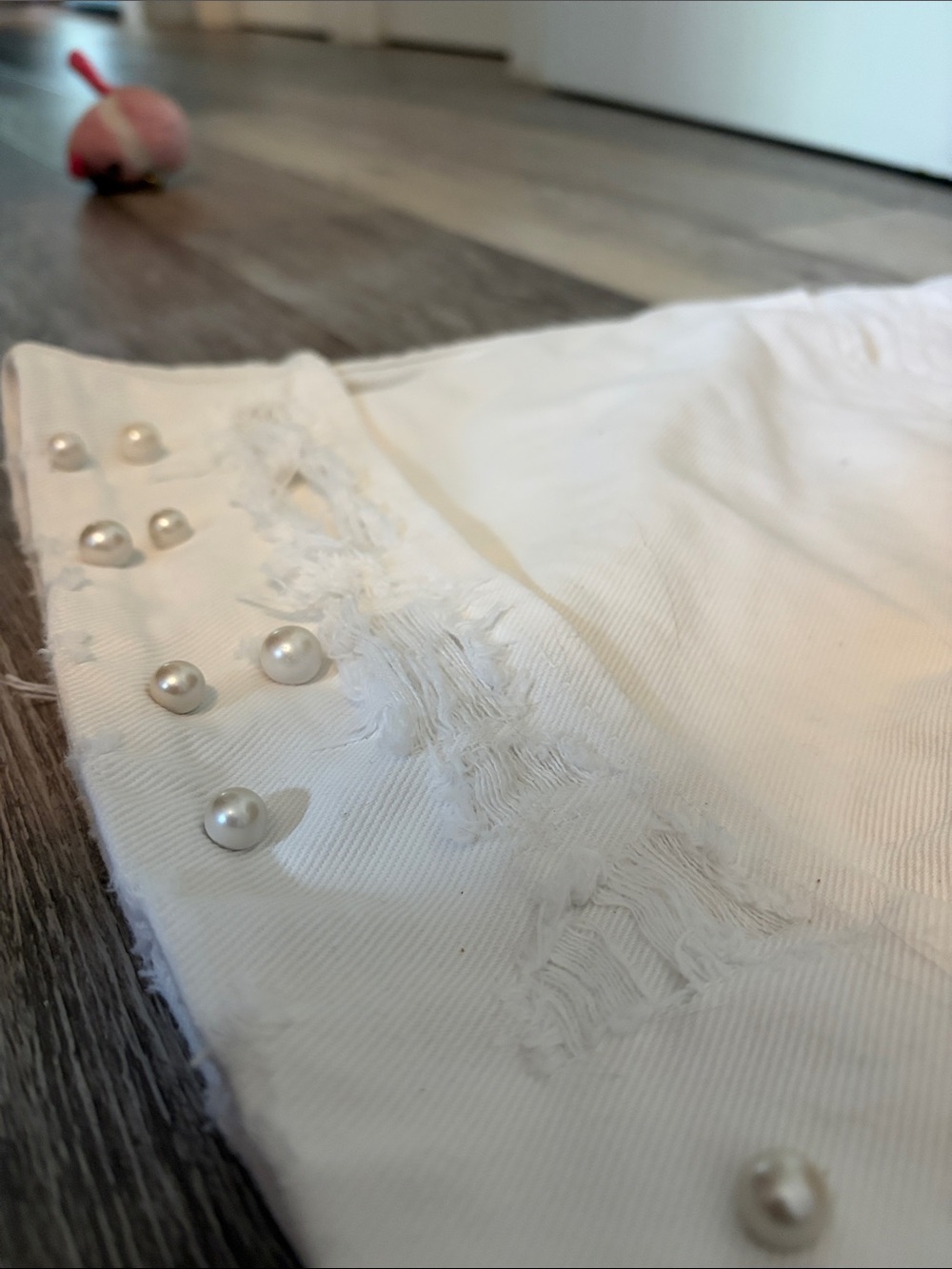 ZARA | Pearl Accent White Denim Skirt with Distressed Hem - Picture 5 of 16